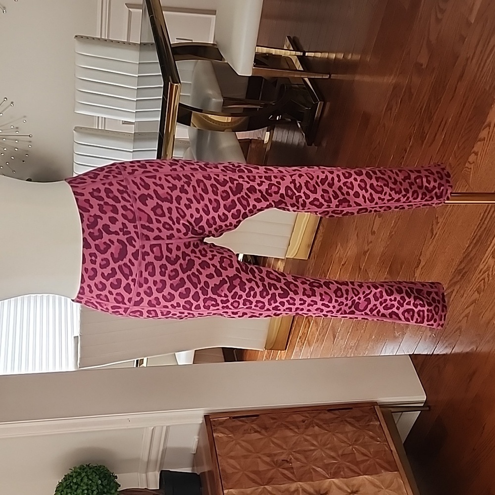 leopard print leggings